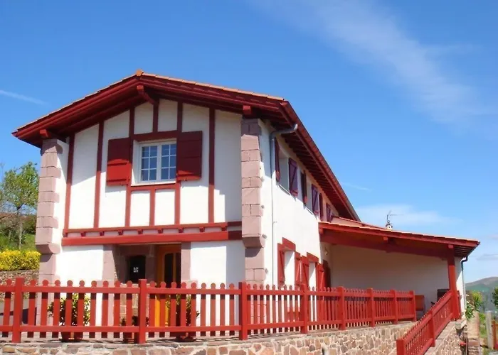 Suraya بيت للعطل