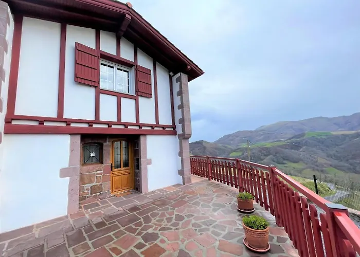 Suraya بيت للعطل